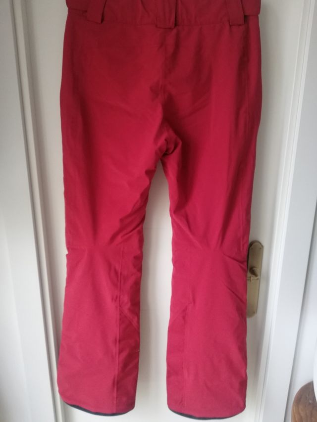 pantalón esquí mujer con etiqueta Salomon