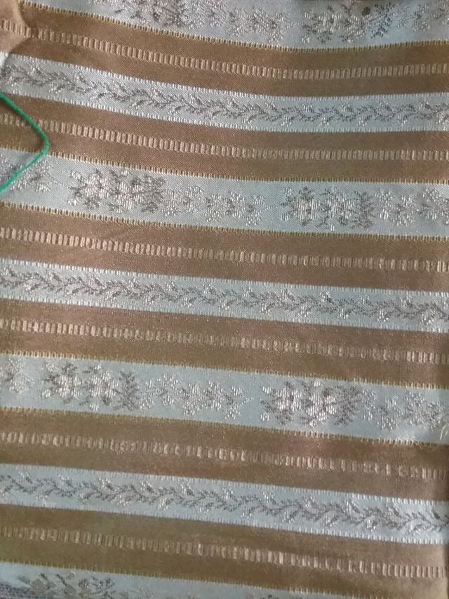 Telas Falleras o indumentaria regional.