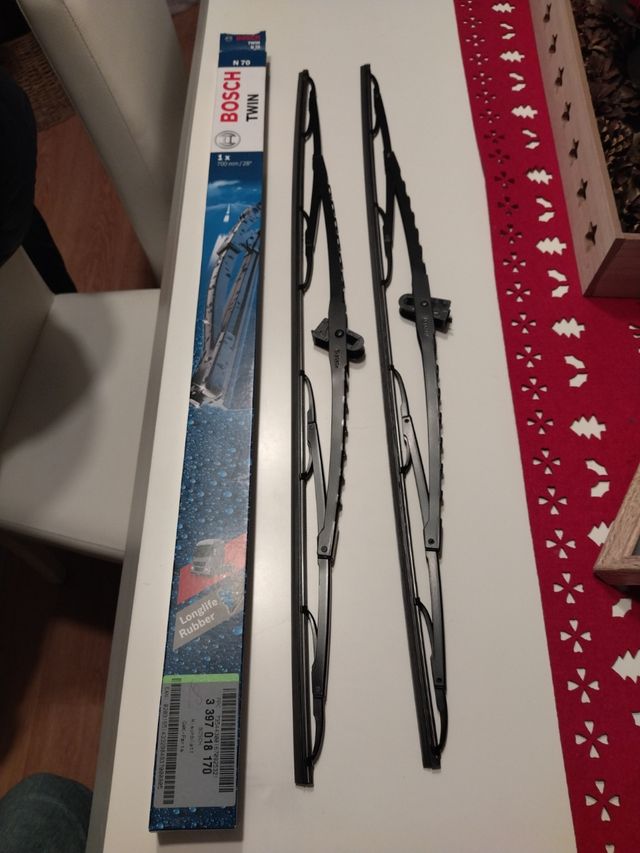 Escobillas limpiaparabrisas para camión.