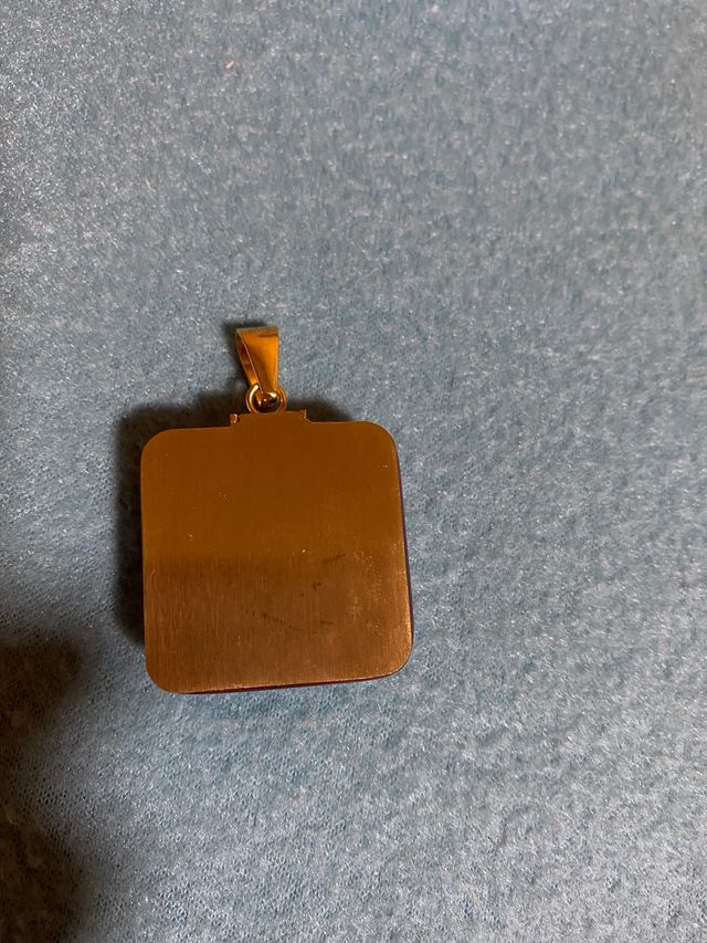 Conjunto colgante y pendientes color rosa