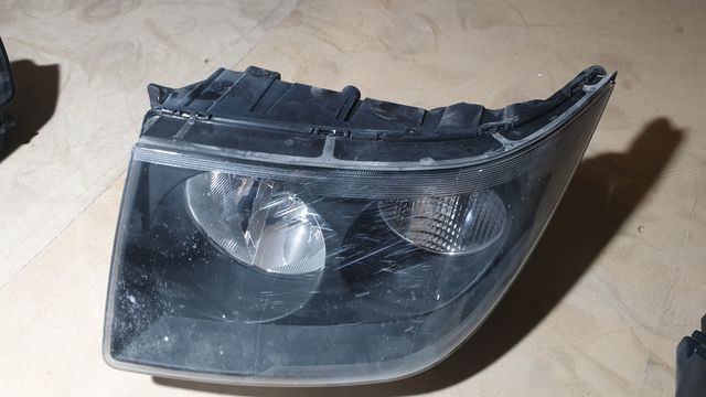 FAROS DEL.DCH. 1ER 011 592-061 VW CRAFTER