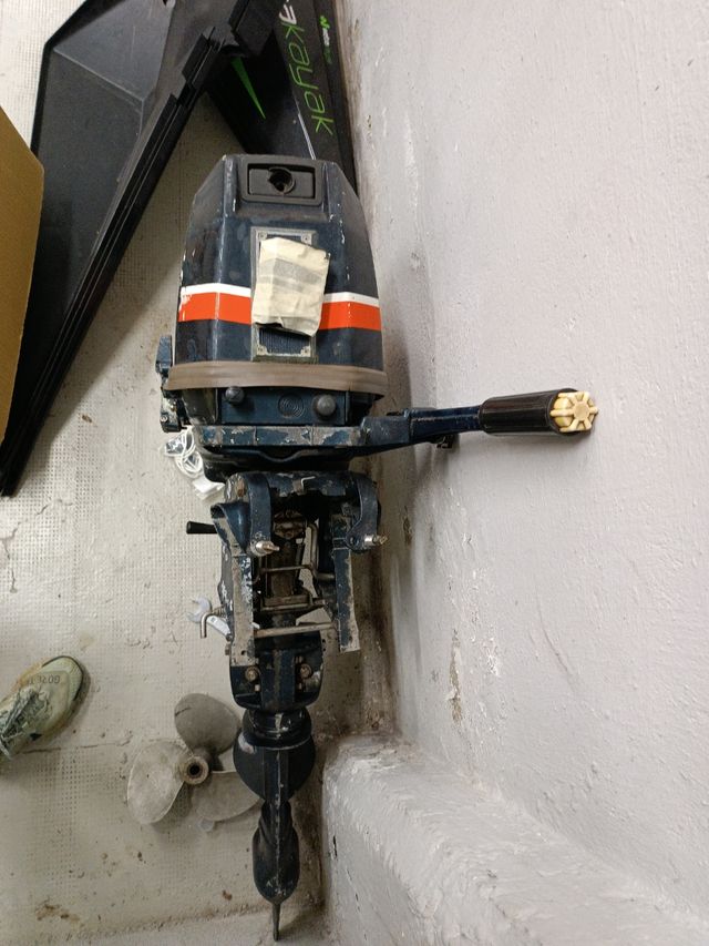 Motor de zodiac de segunda mano por 50 EUR en Pasaia en WALLAPOP