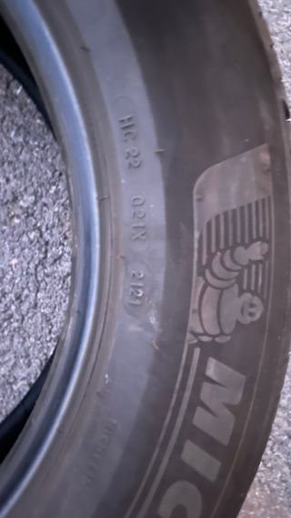 Cuatro neumáticos 215-65-17 michelin 