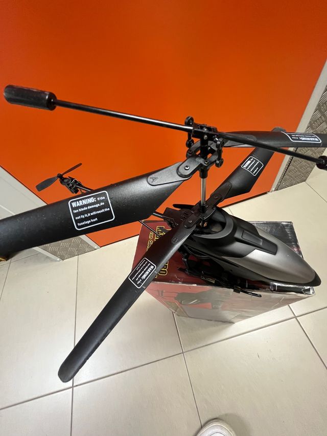 Helicóptero radio control