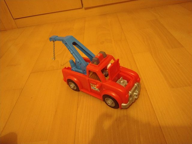 Camión grúa Mani Manitas