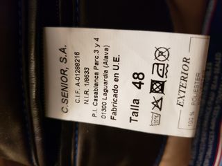 Abrigo impermeable T48