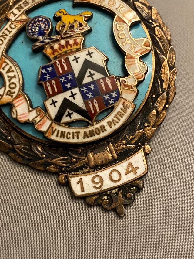 Pendente/Spilla societaria 