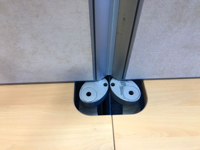 MESA DE OFICINA COWORKING STEELCASE CON MAMPARAS