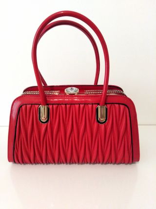 BOLSO EN CHAROL Y ECOPIEL