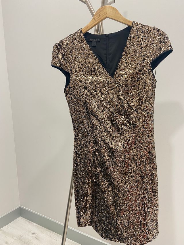 Vestido dorado lentejuelas