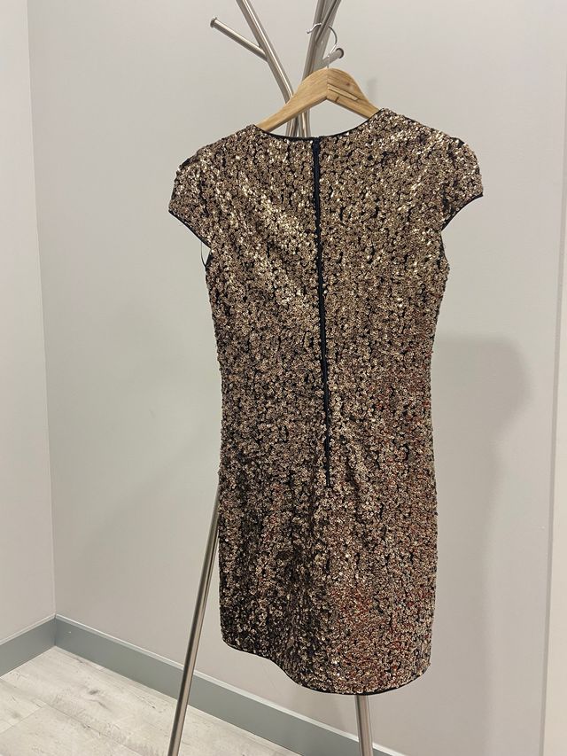 Vestido dorado lentejuelas