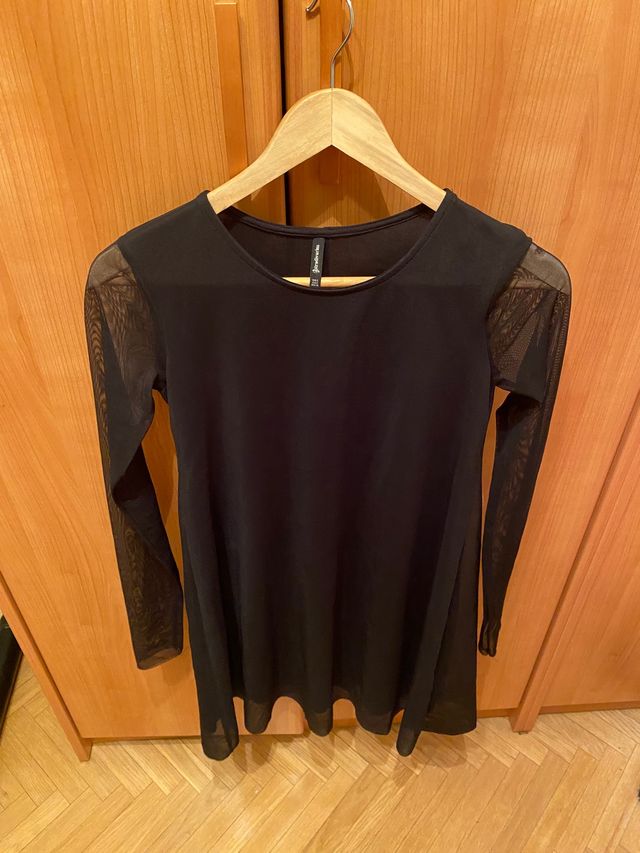 Stradiuvarios Vestido mangas trasparentes