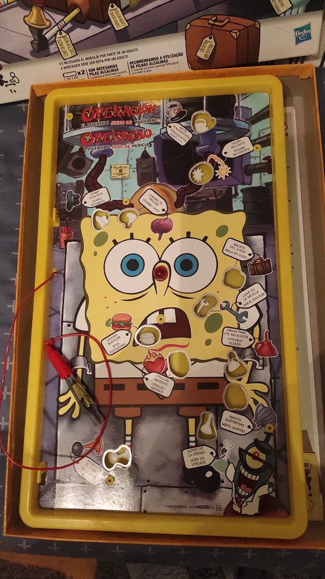 Juego operacion de Bob esponja ,años 6+