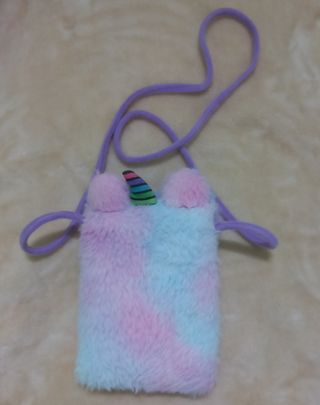 Riñonera y Bolso unicornio de peluche 