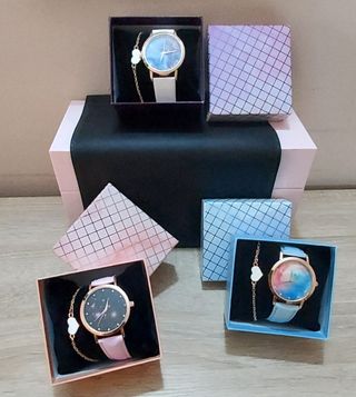 Unidad Reloj Nuevo con caja y bolsita 