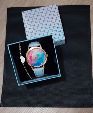 Unidad Reloj Nuevo con caja y bolsita 
