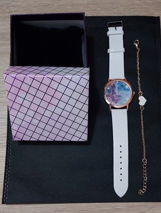 Unidad Reloj Nuevo con caja y bolsita 