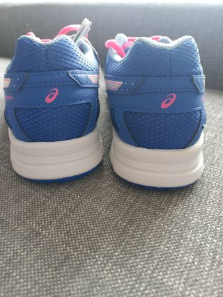 zapatillas deportivas
Asics nuevas n 37
