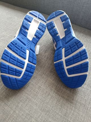 zapatillas deportivas
Asics nuevas n 37