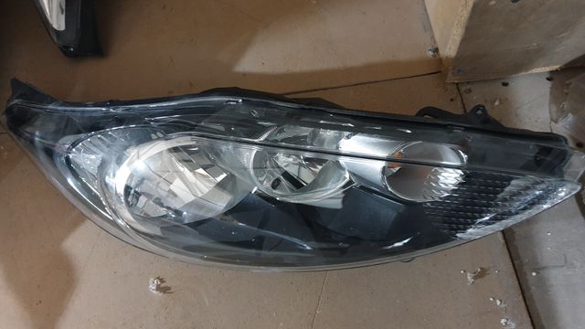 FARO FORD FIESTA MK6 HALOGENA