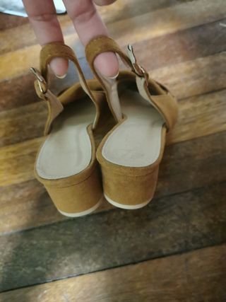 MOCASIN DESTALONADO TACÓN  TALLA 38