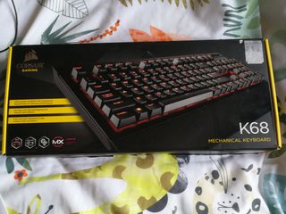 Caja de teclado CORSAIR K68