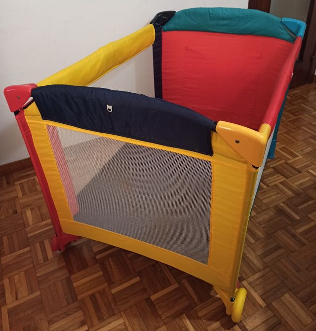 Cuna plegable de viaje