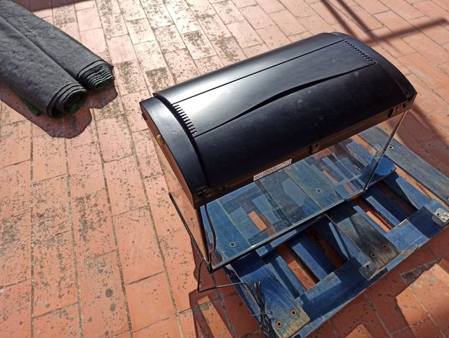 Acuario 60 litros o terrario pecera