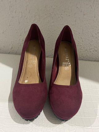 Zapatos de tacón de ante granate