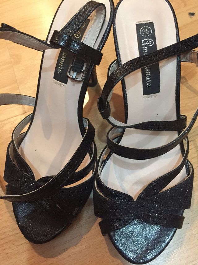 Zapatos y bolso de fiesta