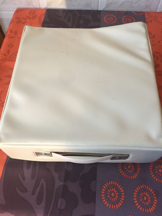 Máquina de escribir (Olivetti Lettera 25)