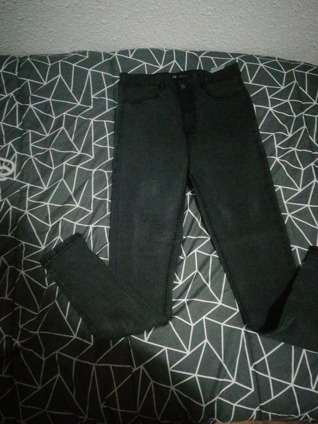 vaquero talla 44 Zara mujer gris