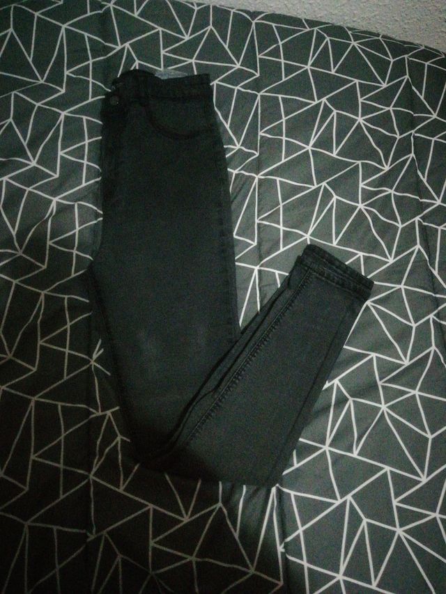vaquero talla 44 Zara mujer gris