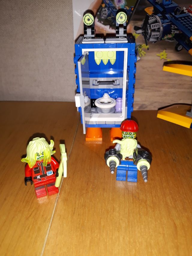 Lego Hidden Avioneta Acrobática el Fuego y Regalo