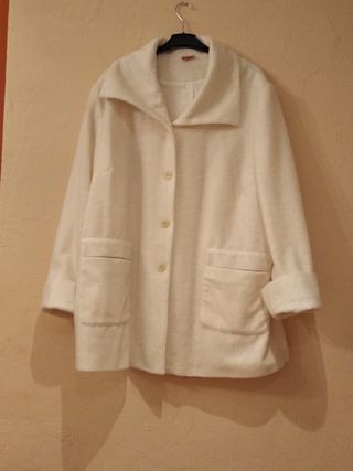 chaquetón blanco