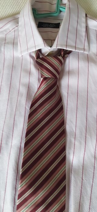 camisa zara y dos corbatas...un solo uso