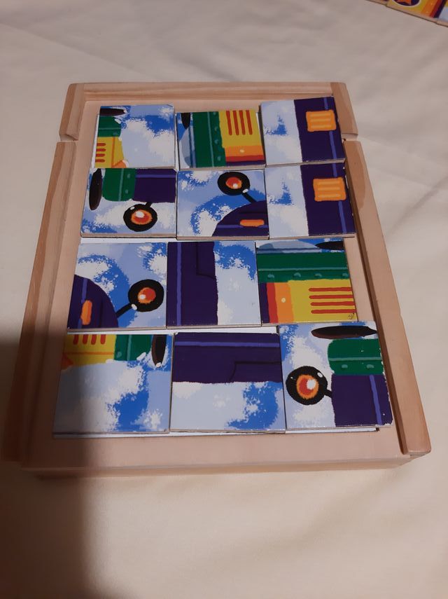 Puzzle magnético en caja de madera