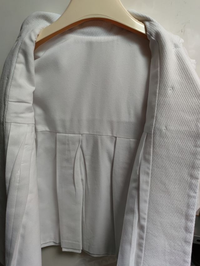 Precioso abrigo blanco y capotita de pique