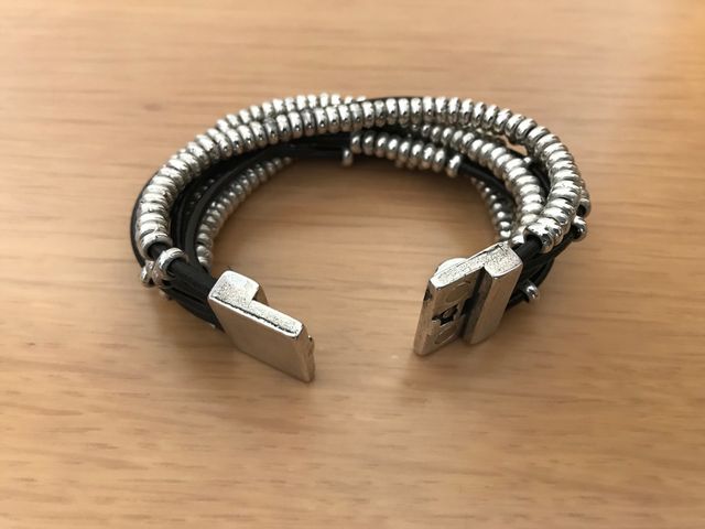 Pulsera de Zamak