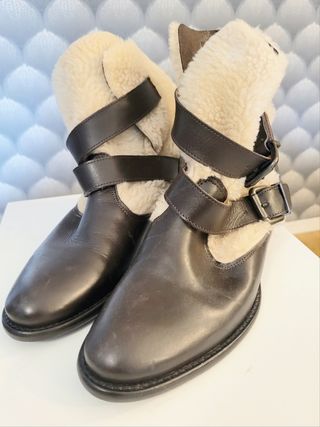 Botas de piel 100% Di-bye borreguillo con hebilla