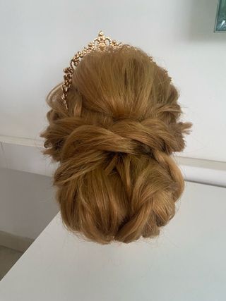 SERVICIO MAQUILLAJE PEINADO ZIANA