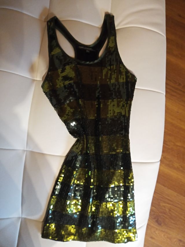 Vestido coro tirantes lentejuelas.