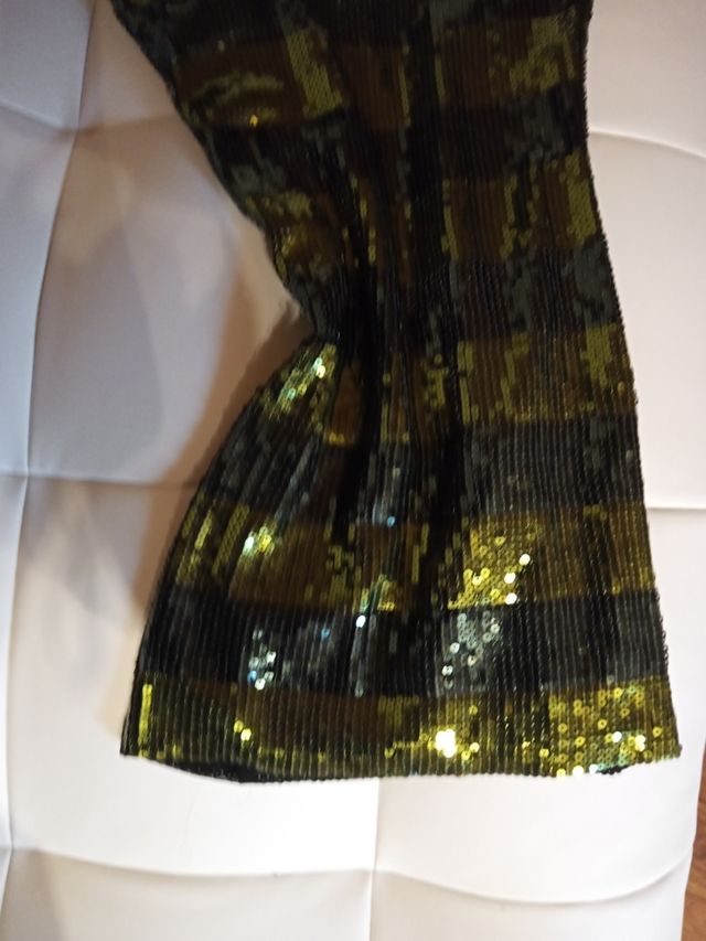 Vestido coro tirantes lentejuelas.