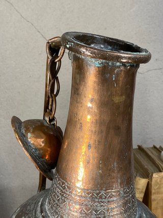 Alquitara o ánfora antigua de cobre, grande 55 cm