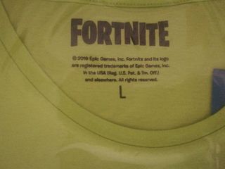 T-shirt oficial do jogo Fortnite nova