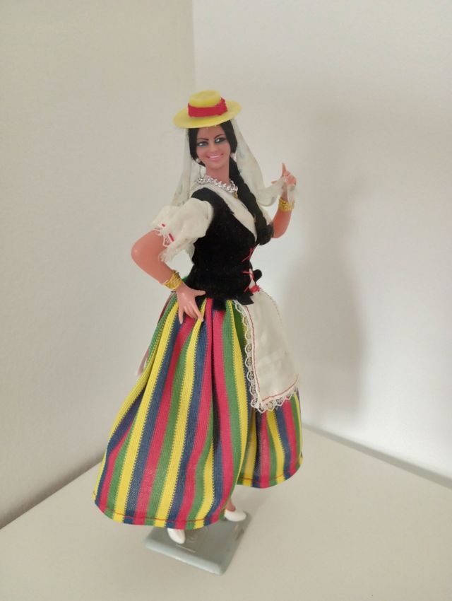muñeca Marín regional canaria