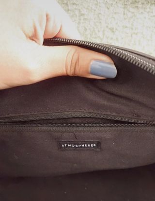 Bolso negro de Atmosphere