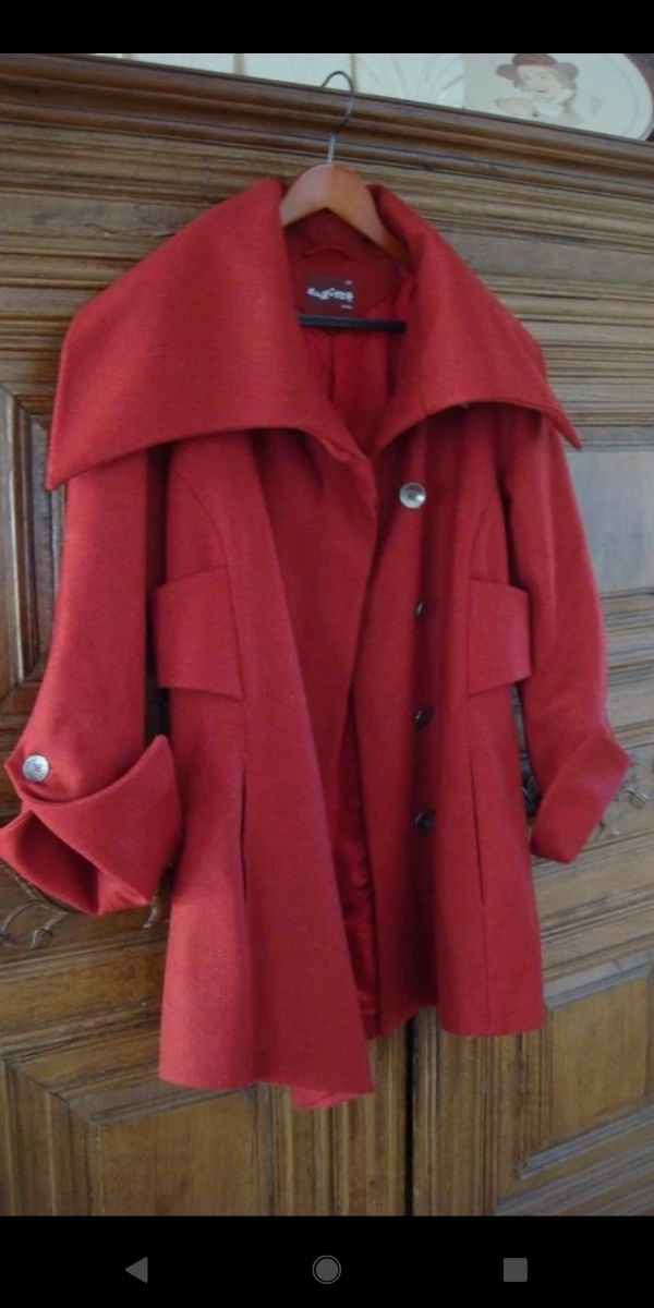 Abrigo marca Luzifer