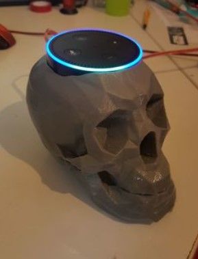 Soporte Alexa Calavera