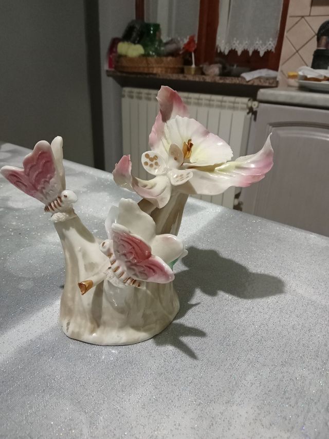 decorazione in ceramica di Capodimonte